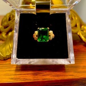 Ten Karat Rose Gold Chrome Diopside Ring.